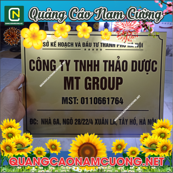 biển tên công ty mica nhũ đồng