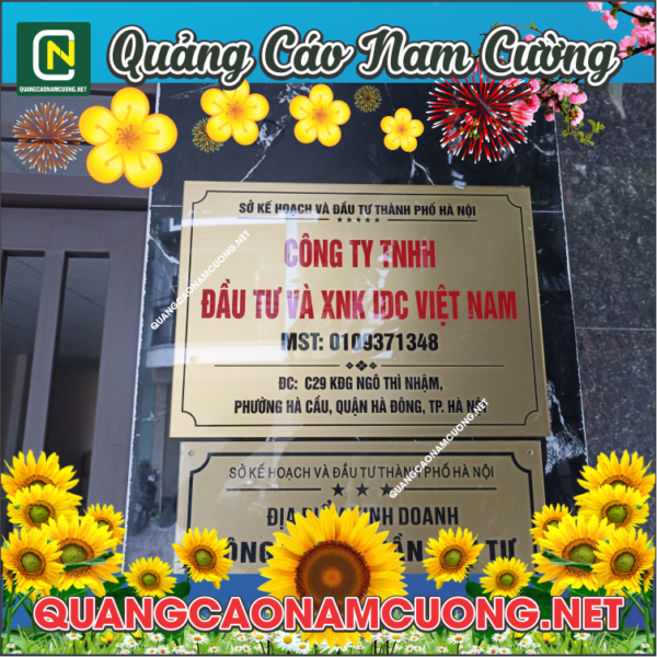 biển tên công ty mica nhũ đồng sang trọng